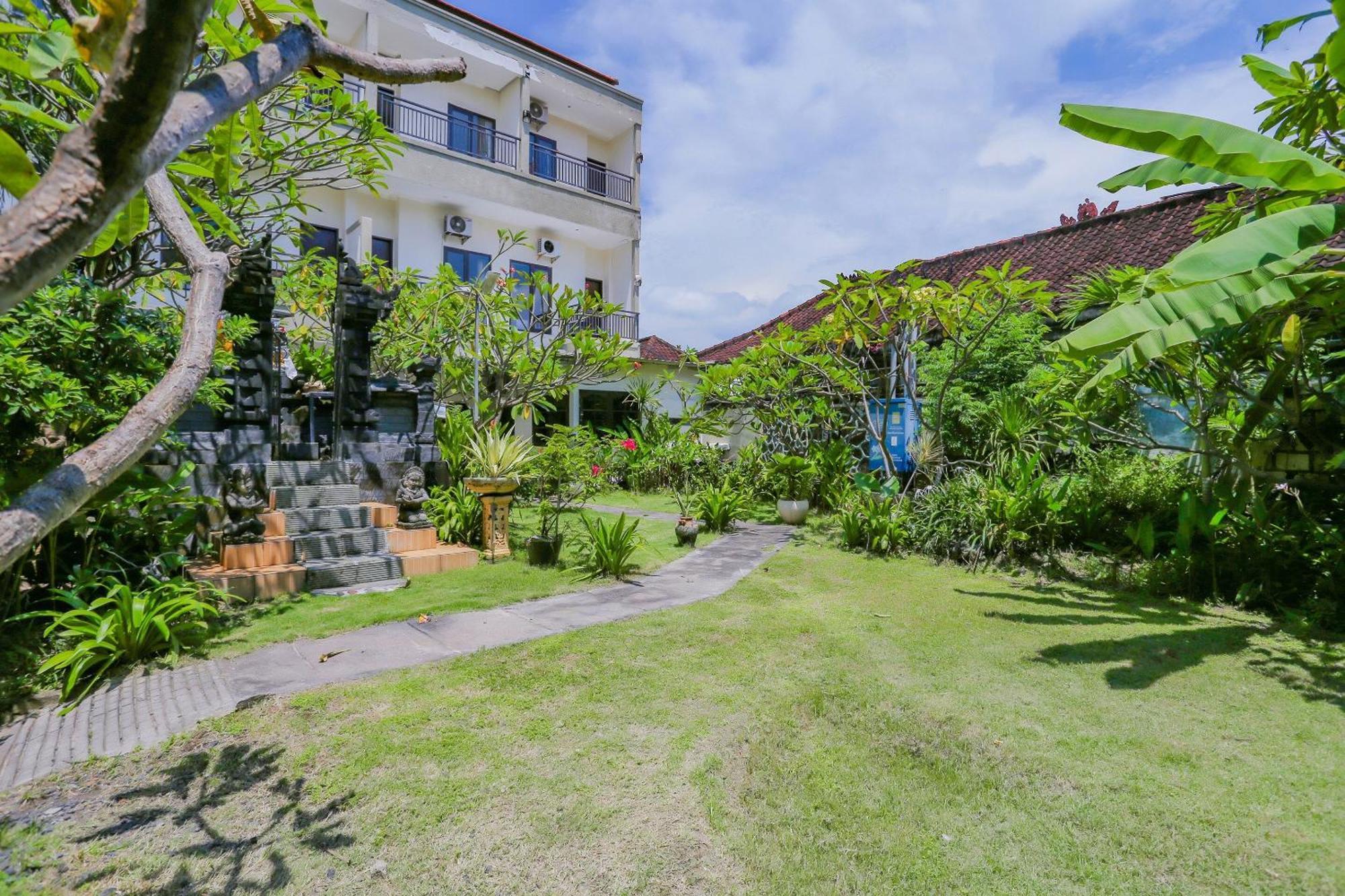 Oyo 4012 Ari Beach Inn 庫塔 外观 照片