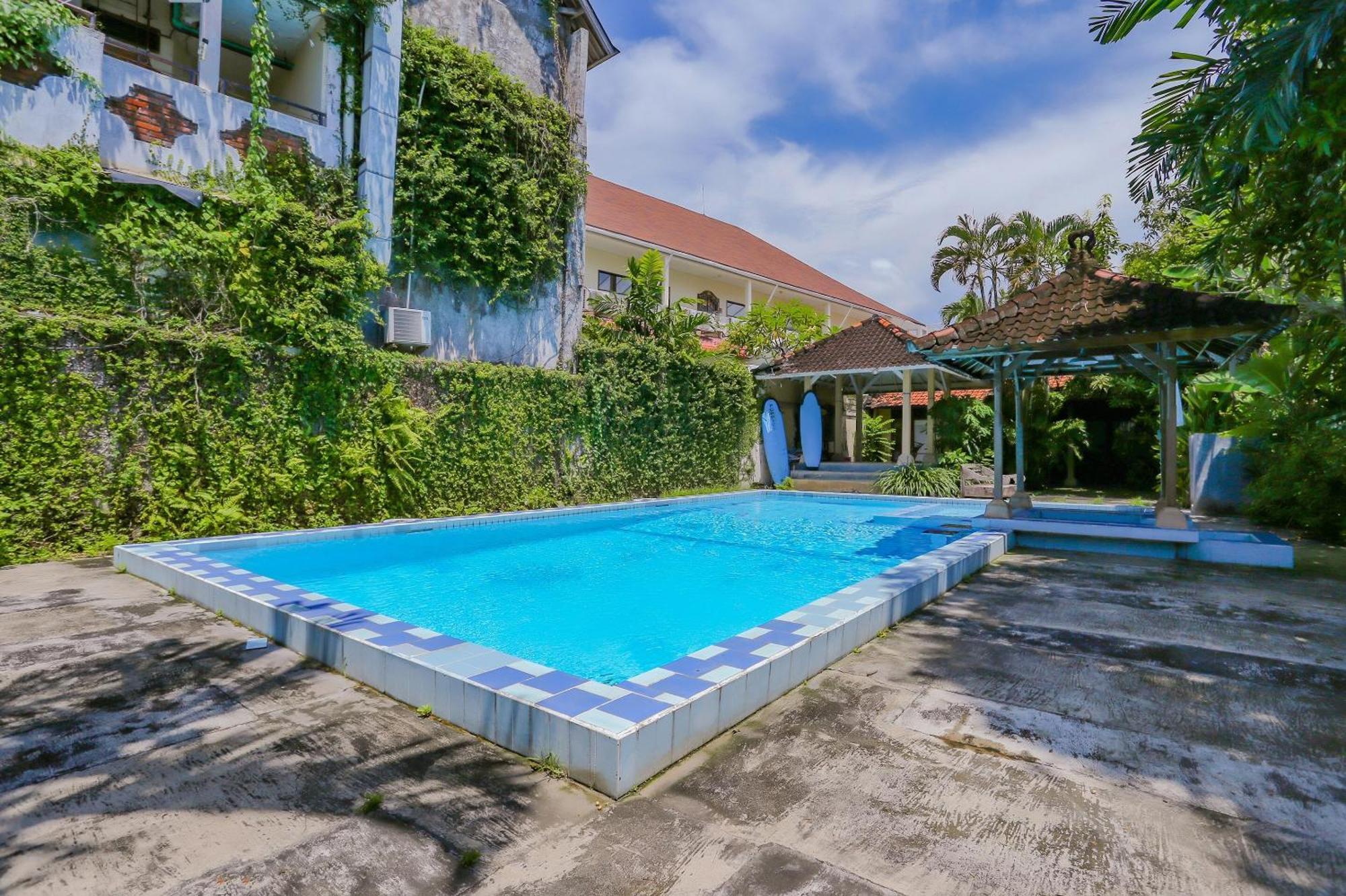 Oyo 4012 Ari Beach Inn 庫塔 外观 照片