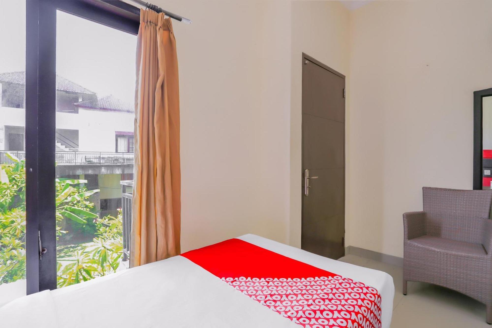 Oyo 4012 Ari Beach Inn 庫塔 外观 照片