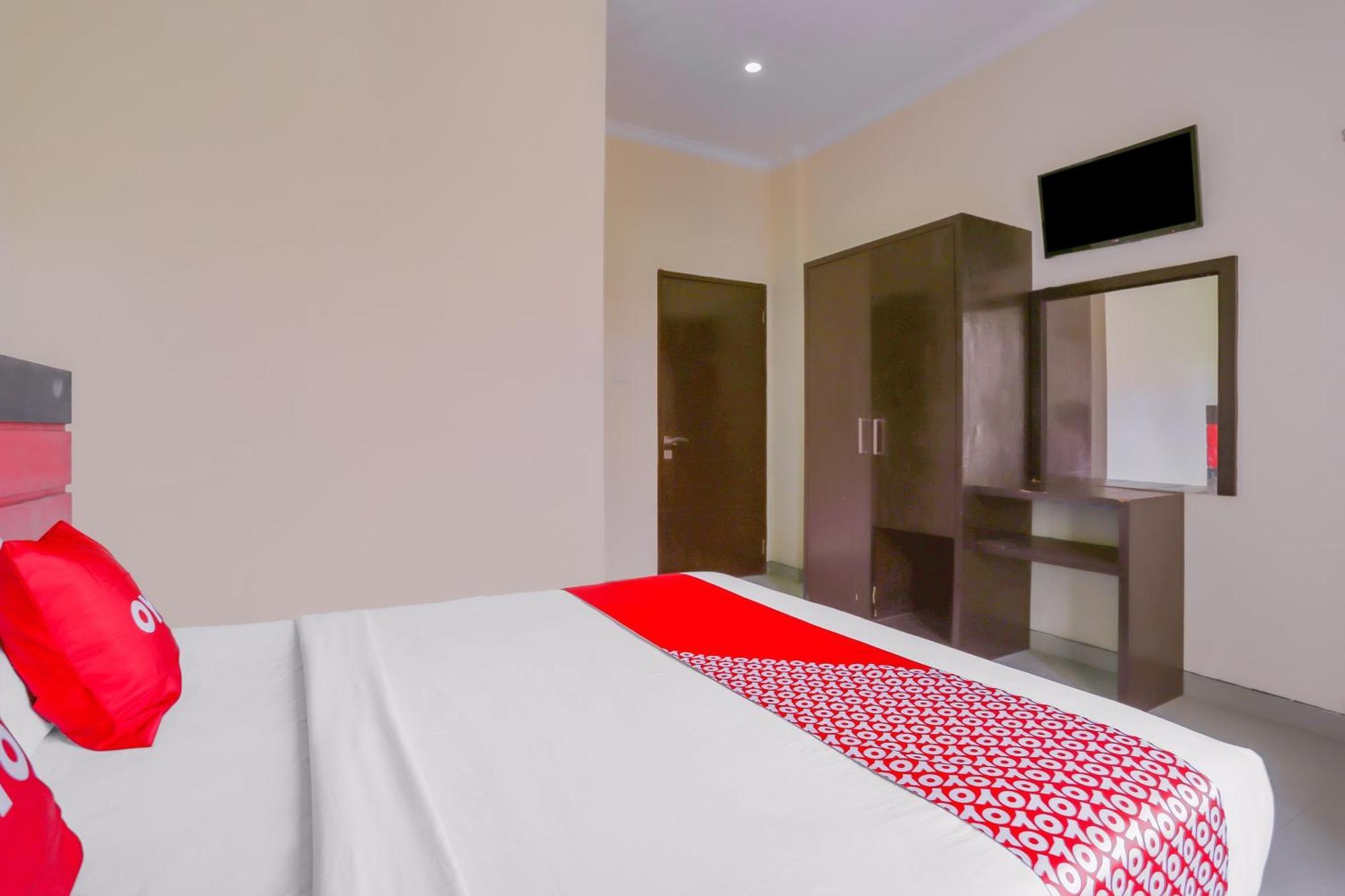 Oyo 4012 Ari Beach Inn 庫塔 外观 照片